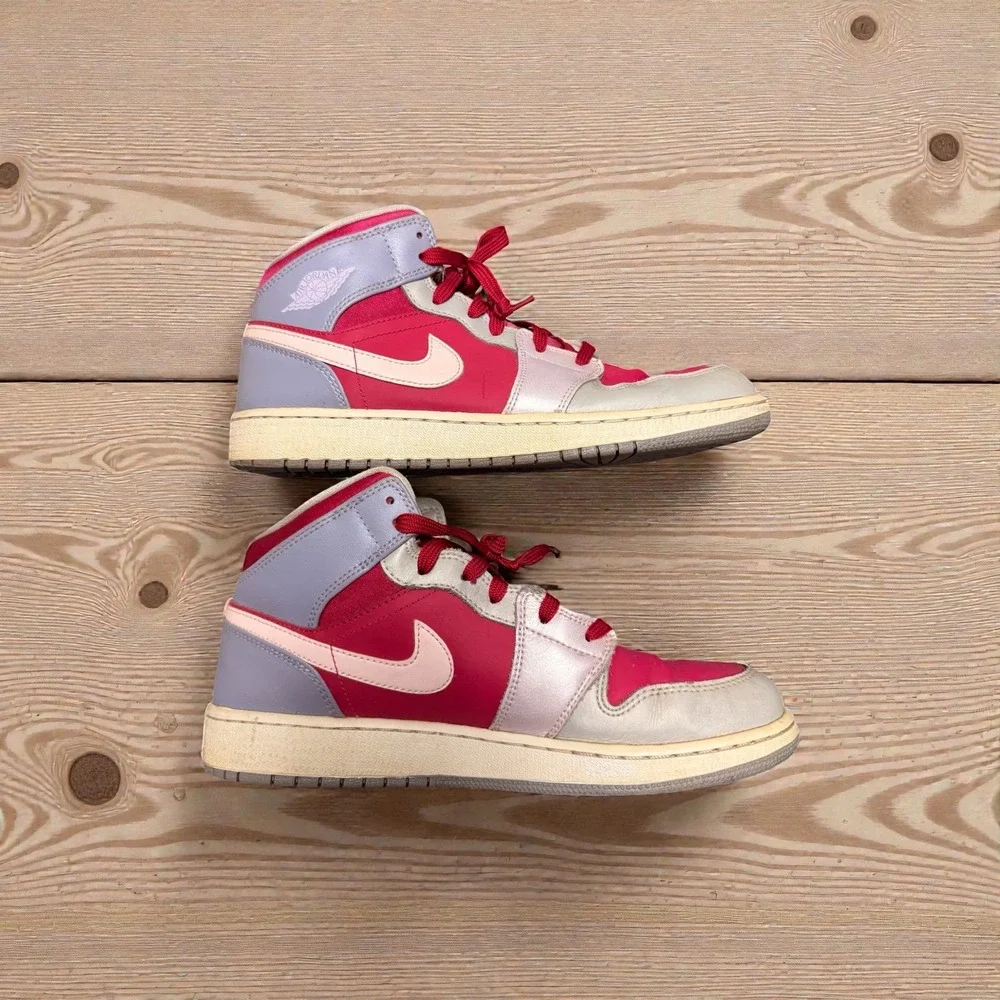 Nike used pretty